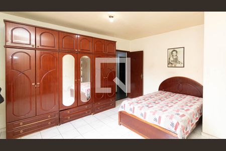 Casa à venda com 400m², 3 quartos e 4 vagas Casa à venda com 400m², 3 quartos e 4 vagasSuíte 2