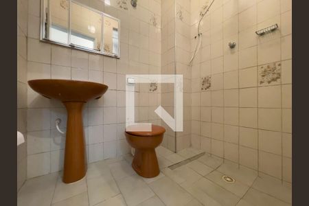 Banheiro  de casa para alugar com 1 quarto, 50m² em Vila Taquari, São Paulo
