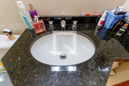 Casa à venda com 144m², 3 quartos e 4 vagas Casa à venda com 144m², 3 quartos e 4 vagasBanheiro da Suíte 2