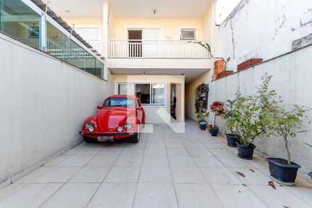 Casa à venda com 144m², 3 quartos e 4 vagas Casa à venda com 144m², 3 quartos e 4 vagasGaragem