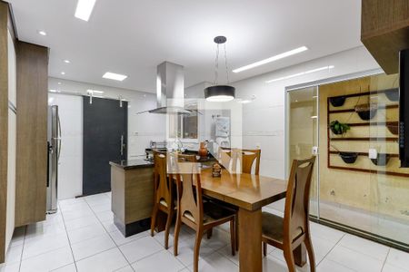 Casa à venda com 144m², 3 quartos e 4 vagas Casa à venda com 144m², 3 quartos e 4 vagasCopa e Cozinha