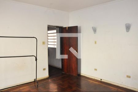 Casa à venda com 400m², 4 quartos e 4 vagas Casa à venda com 400m², 4 quartos e 4 vagasQuarto 03 com Varanda