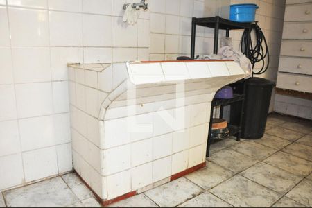 Casa à venda com 400m², 4 quartos e 4 vagas Casa à venda com 400m², 4 quartos e 4 vagasÁrea de Serviço