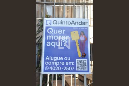 Casa à venda com 400m², 4 quartos e 4 vagas Casa à venda com 400m², 4 quartos e 4 vagasPlaquinha