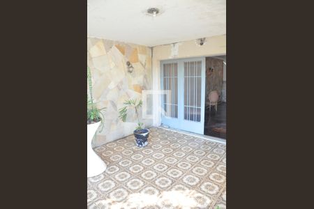 Casa à venda com 400m², 4 quartos e 4 vagas Casa à venda com 400m², 4 quartos e 4 vagasVaranda da Sala