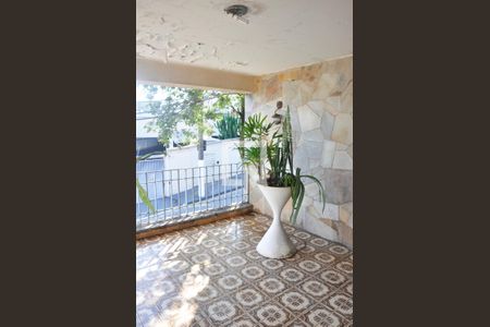 Casa à venda com 400m², 4 quartos e 4 vagas Casa à venda com 400m², 4 quartos e 4 vagasVaranda da Sala