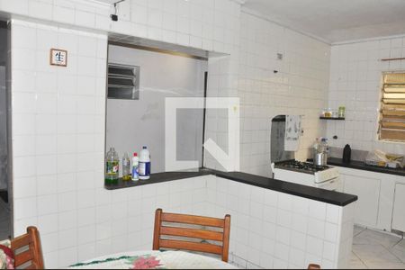 Casa à venda com 400m², 4 quartos e 4 vagas Casa à venda com 400m², 4 quartos e 4 vagasCozinha e Copa