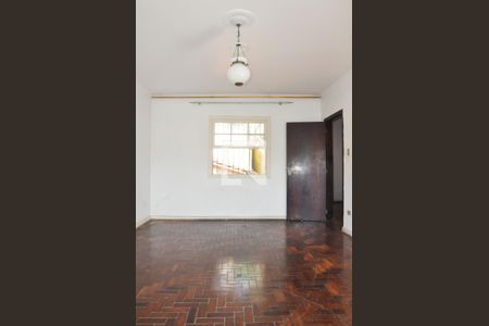 Casa à venda com 400m², 4 quartos e 4 vagas Casa à venda com 400m², 4 quartos e 4 vagasQuarto 02