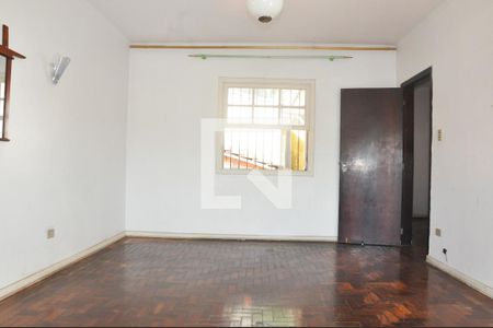 Casa à venda com 400m², 4 quartos e 4 vagas Casa à venda com 400m², 4 quartos e 4 vagasQuarto 02