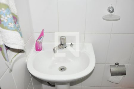 Casa à venda com 400m², 4 quartos e 4 vagas Casa à venda com 400m², 4 quartos e 4 vagasBanheiro