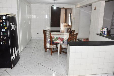 Casa à venda com 400m², 4 quartos e 4 vagas Casa à venda com 400m², 4 quartos e 4 vagasCozinha e Copa