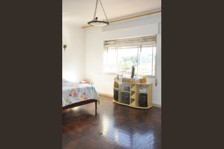 Casa à venda com 400m², 4 quartos e 4 vagas Casa à venda com 400m², 4 quartos e 4 vagasQuarto 01