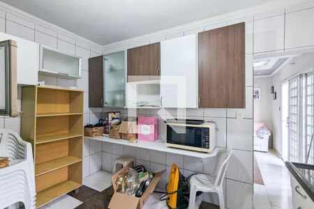 Casa à venda com 200m², 3 quartos e 3 vagasCozinha da edícula