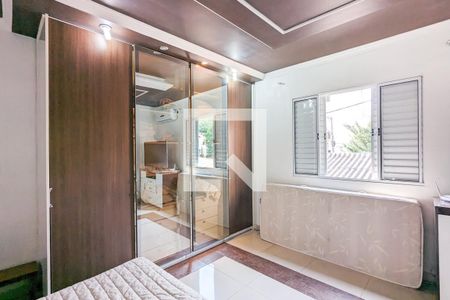 Casa à venda com 200m², 3 quartos e 3 vagasQuarto da edícula