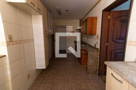 Apartamento à venda com 167m², 3 quartos e sem vaga Apartamento à venda com 167m², 3 quartos e sem vagaCozinha