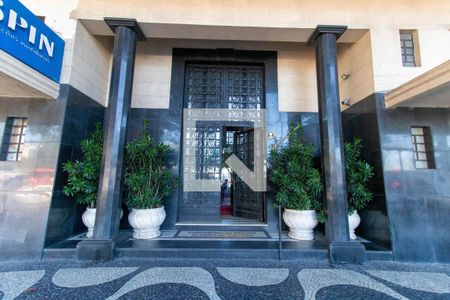 Apartamento à venda com 167m², 3 quartos e sem vaga Apartamento à venda com 167m², 3 quartos e sem vagaFachada