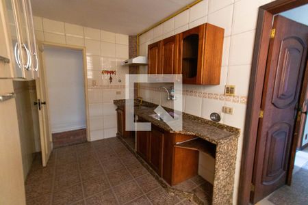 Apartamento à venda com 167m², 3 quartos e sem vaga Apartamento à venda com 167m², 3 quartos e sem vagaCozinha