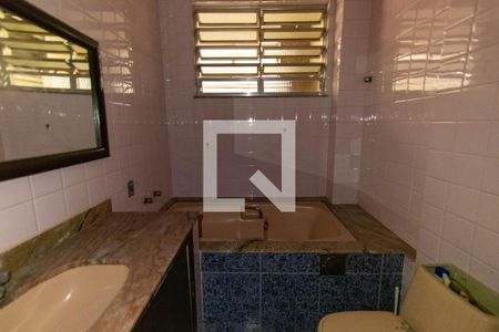 Apartamento à venda com 167m², 3 quartos e sem vaga Apartamento à venda com 167m², 3 quartos e sem vagaBanheiro 1