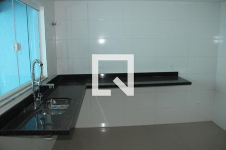 Casa para alugar com 2 quartos, 80m² em Jardim Alvorada, Nova Iguaçu