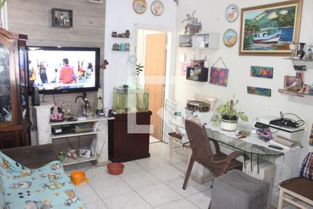 Sala de casa para alugar com 2 quartos, 135m² em Vila Voturuá, São Vicente