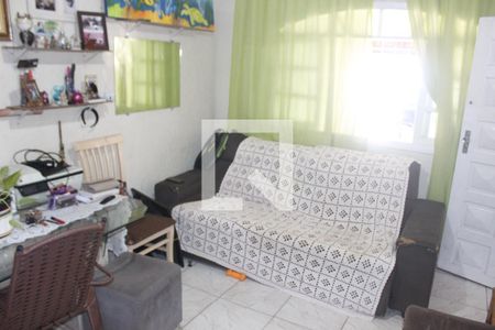 Sala de casa para alugar com 2 quartos, 135m² em Vila Voturuá, São Vicente