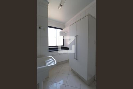 Apartamento para alugar com 132m², 4 quartos e 1 vagaÁrea de serviço