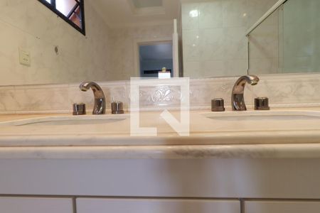 Apartamento para alugar com 132m², 4 quartos e 1 vagaBanheiro da Suíte