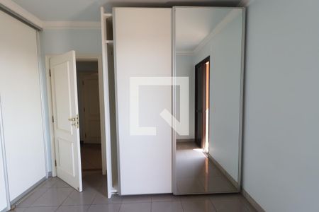 Apartamento para alugar com 132m², 4 quartos e 1 vagaSuíte