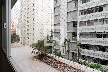 Janela  de apartamento para alugar com 2 quartos, 131m² em Itaim Bibi, São Paulo