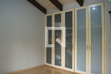 Casa para alugar com 450m², 4 quartos e 2 vagas Casa para alugar com 450m², 4 quartos e 2 vagasQuarto 1