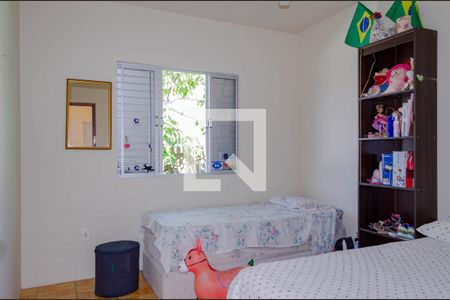 Quarto 01 de casa para alugar com 3 quartos, 117m² em Campeche, Florianópolis
