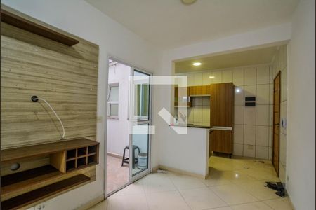 Sala de apartamento à venda com 2 quartos, 55m² em Vila Guarani, Santo André