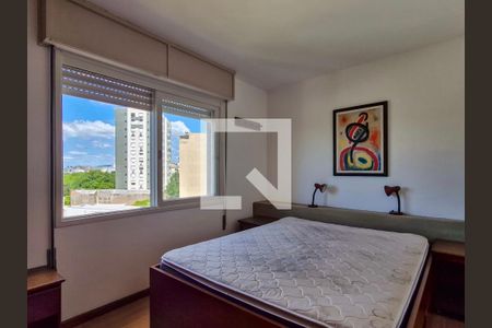 Quarto de apartamento para alugar com 1 quarto, 60m² em Passo da Areia, Porto Alegre