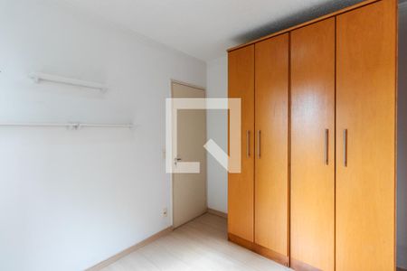 Dormitório 2 de apartamento para alugar com 2 quartos, 42m² em Vila Talarico, São Paulo