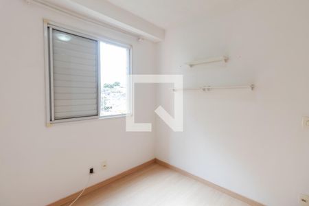 Dormitório 2 de apartamento para alugar com 2 quartos, 42m² em Vila Talarico, São Paulo
