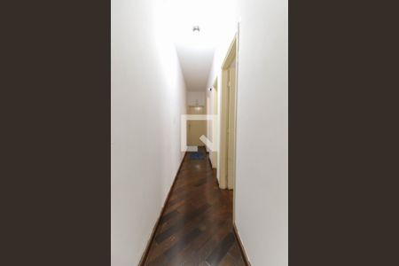 Casa à venda com 125m², 3 quartos e 2 vagasCorredor