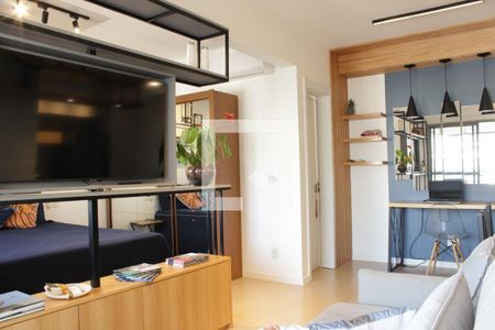 Sala e Home Office de apartamento para alugar com 2 quartos, 49m² em Pinheiros, São Paulo