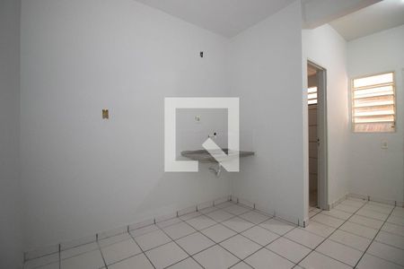 Sala/Cozinha de kitnet/studio para alugar com 1 quarto, 30m² em Taguatinga Norte, Brasília