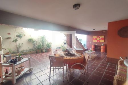 Casa de condomínio à venda com 190m², 4 quartos e 2 vagasPilotis - Area de Lazer