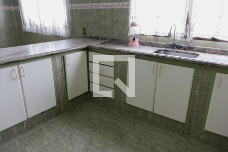 Casa para alugar com 260m², 3 quartos e 2 vagasCozinha