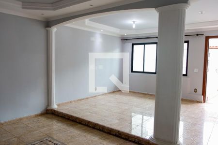 sala de casa para alugar com 3 quartos, 260m² em Ayrosa, Osasco
