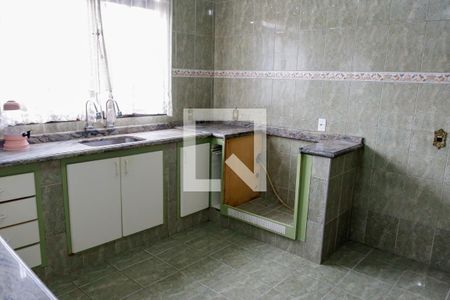 Casa para alugar com 260m², 3 quartos e 2 vagasCozinha