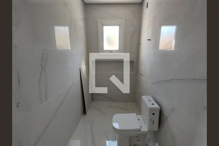 Casa à venda com 243m², 3 quartos e 2 vagasBanheiro do Quarto 1
