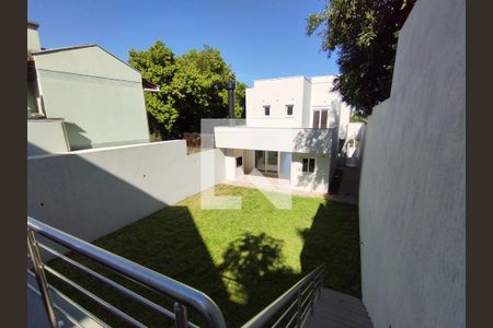 Casa à venda com 243m², 3 quartos e 2 vagasVaranda da sala