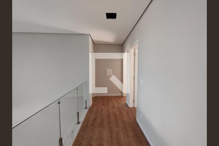 Casa à venda com 243m², 3 quartos e 2 vagasCorredor 