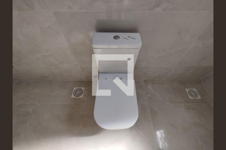 Casa à venda com 243m², 3 quartos e 2 vagasBanheiro do Quarto 2