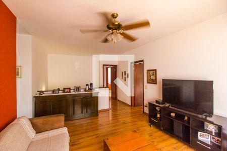 Sala de casa de condomínio para alugar com 4 quartos, 331m² em Alphaville, Santana de Parnaíba