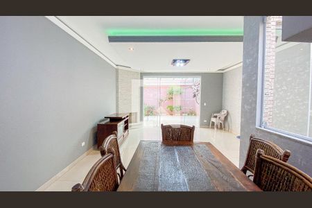 Sala - Sala de Jantar de casa para alugar com 3 quartos, 212m² em Jardim Stella, Santo André
