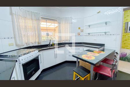 Casa para alugar com 212m², 3 quartos e 2 vagasCozinha