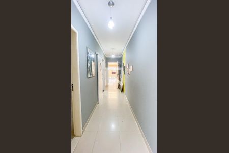 Corredor de casa à venda com 3 quartos, 212m² em Jardim Stella, Santo André